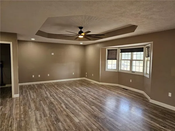 $499,500 | 4215 320 Road, El Dorado Springs, MO 64744