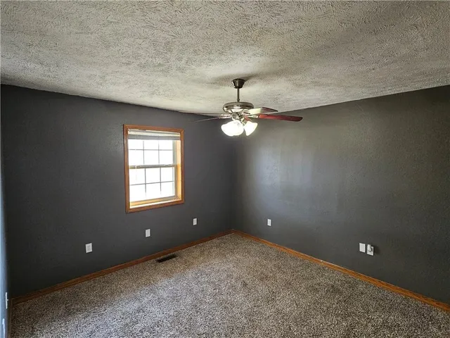 $524,900 | 4215 320 Road, El Dorado Springs, MO 64744