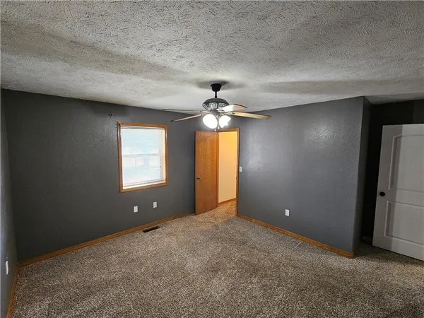 $499,500 | 4215 320 Road, El Dorado Springs, MO 64744