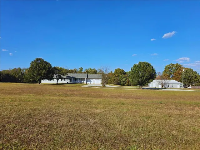 $524,900 | 4215 320 Road, El Dorado Springs, MO 64744