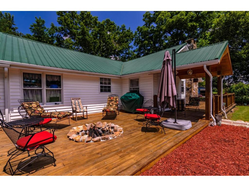 146 Clover Branch Road Elizabethton, TN 37643 - Photo 4 of 24 Outdoor fire pit and decking
