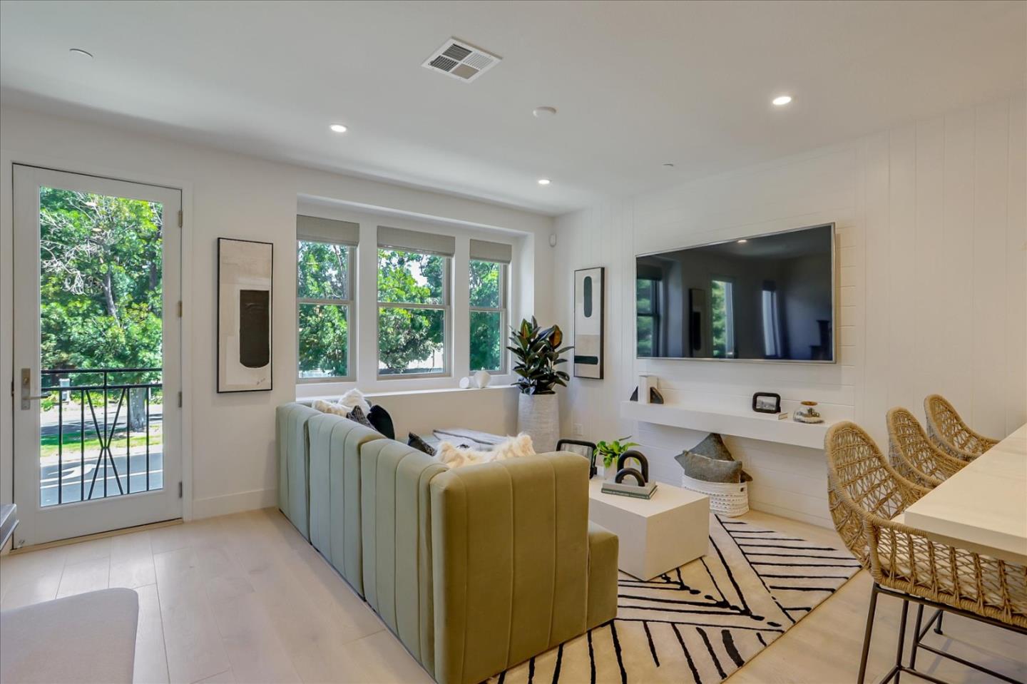 1337 West Middlefield Road Mountain View, CA 94043 - Photo 3 of 24 Gallery Image 3