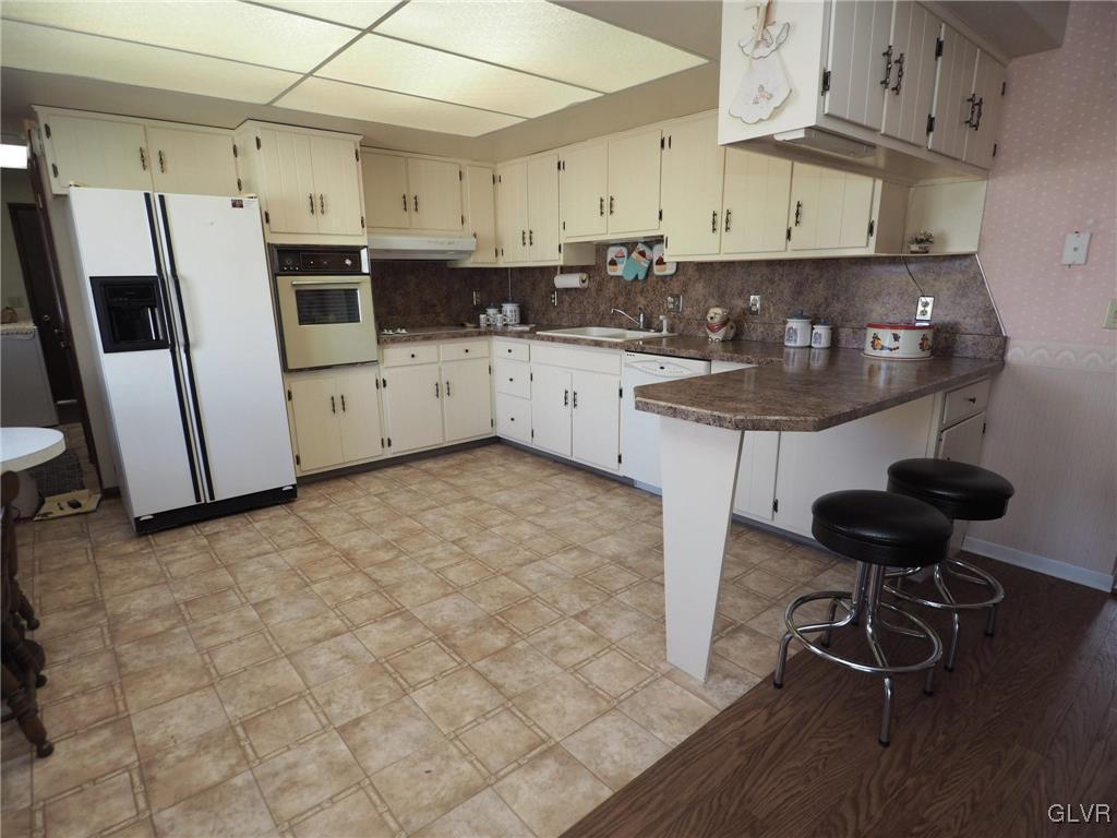 2250 Stoney Ridge Road Palmerton, PA 18071 - Photo 5 of 24 Gallery Image 5