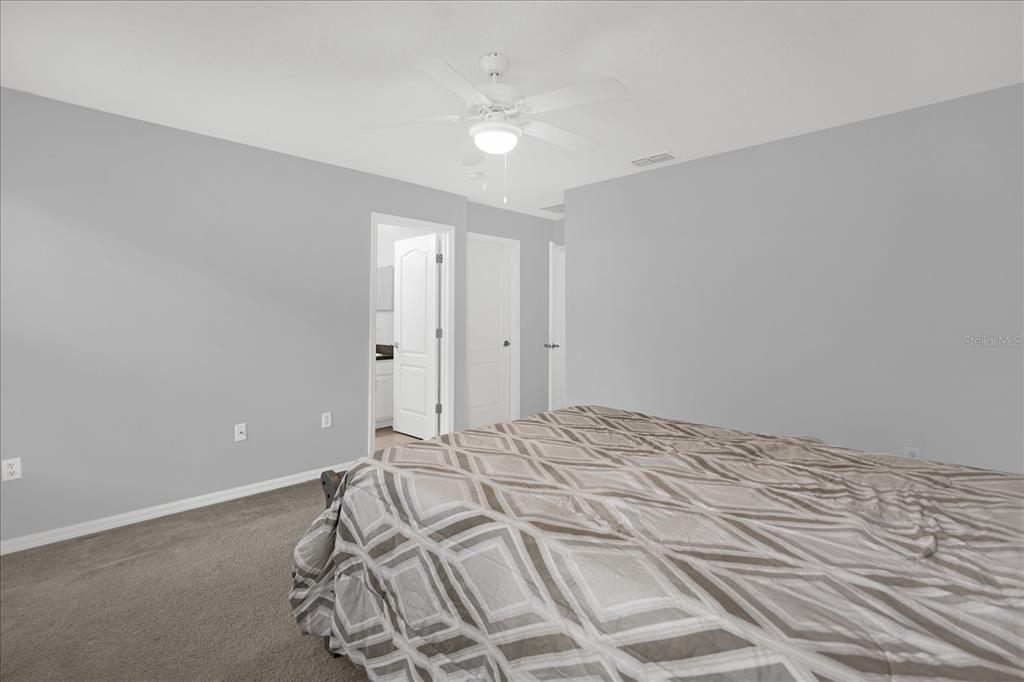 1453 Royal Ridge Drive Davenport, FL 33896 - Photo 18 of 32 a view of a bedroom