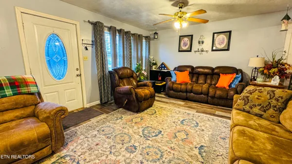 $265,000 | 357 Pine Creek Road, Oneida, TN 37841