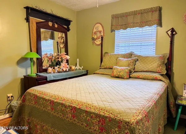 $265,000 | 357 Pine Creek Road, Oneida, TN 37841