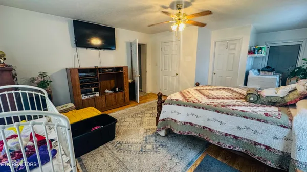 $265,000 | 357 Pine Creek Road, Oneida, TN 37841