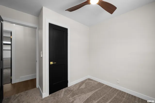 $319,900 | 905 Wisconsin Street, Le Claire, IA 52753