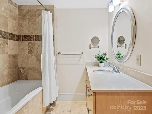 $595,000 | 21 Battery Park Avenue, Unit 308, Asheville, NC 28801