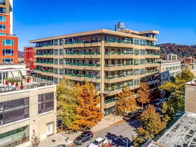 $595,000 | 21 Battery Park Avenue, Unit 308, Asheville, NC 28801