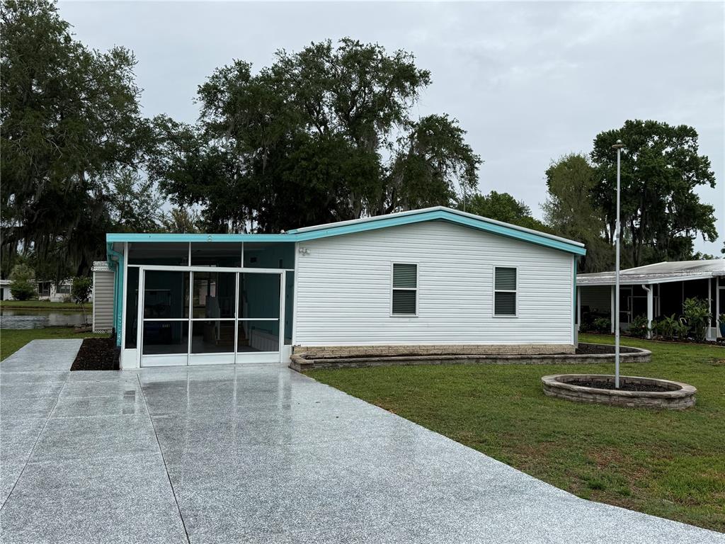 8 Robin Road Wildwood, FL 34785 - Photo 2 of 46