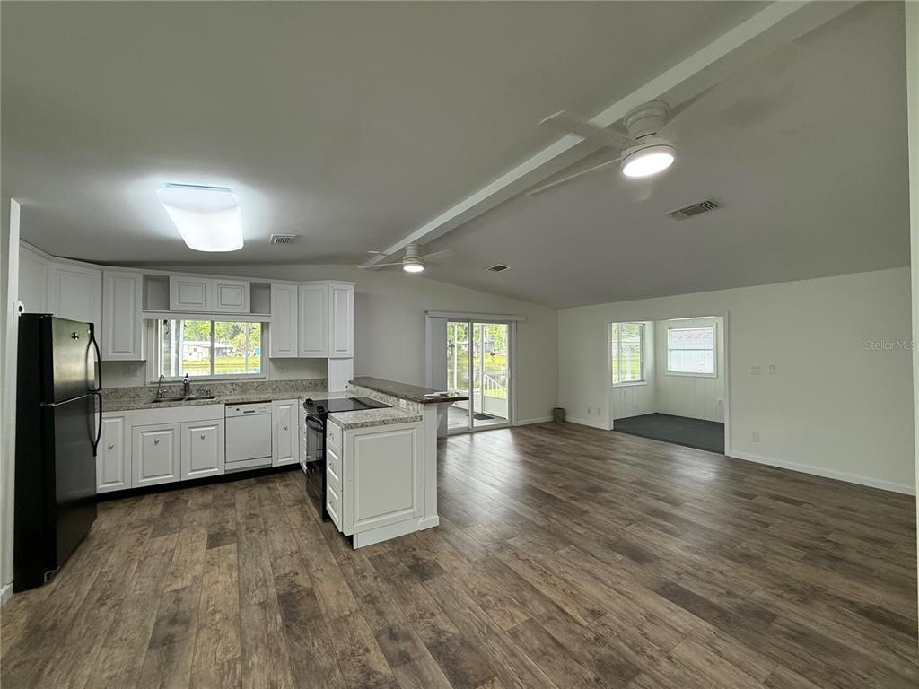 8 Robin Road Wildwood, FL 34785 - Photo 5 of 46