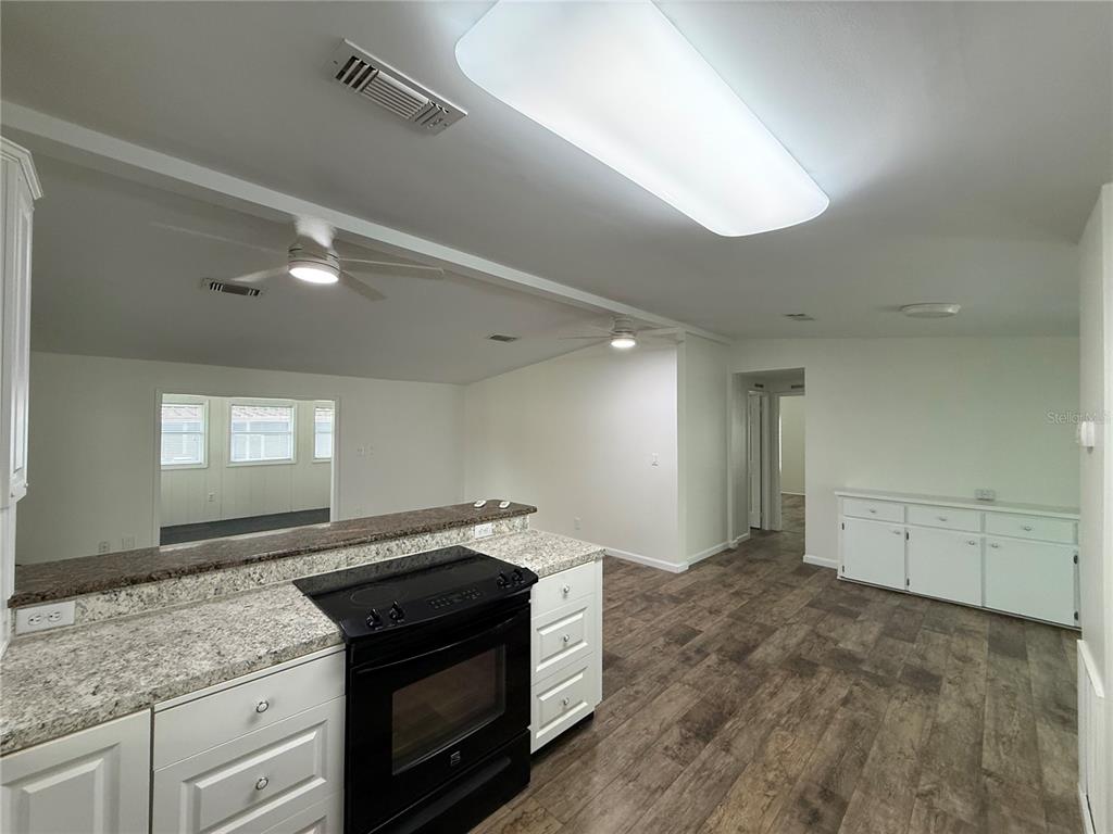 8 Robin Road Wildwood, FL 34785 - Photo 7 of 46