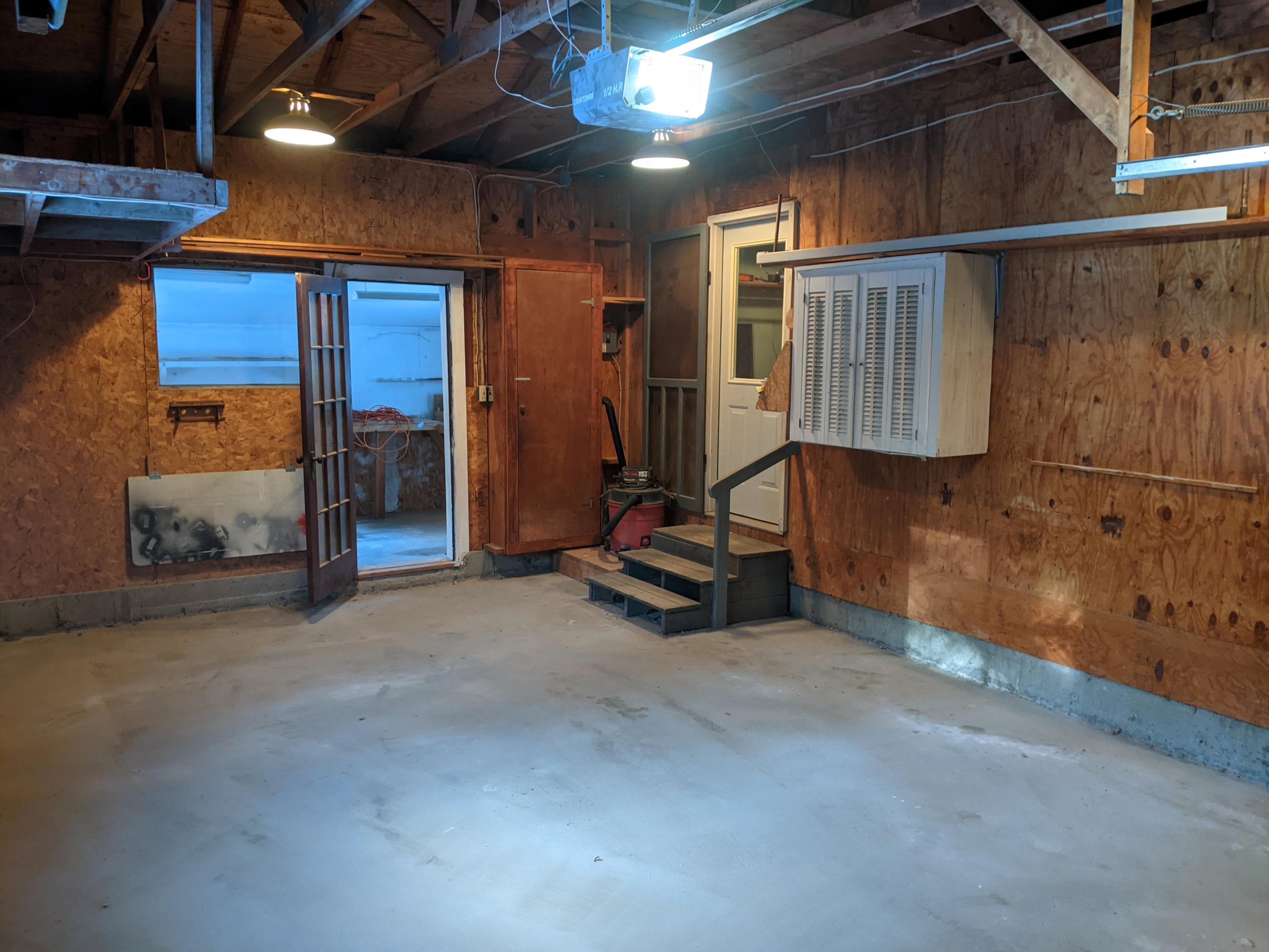 800 Transalpine Road Lincoln, ME 04457 - Photo 27 of 28 garage
