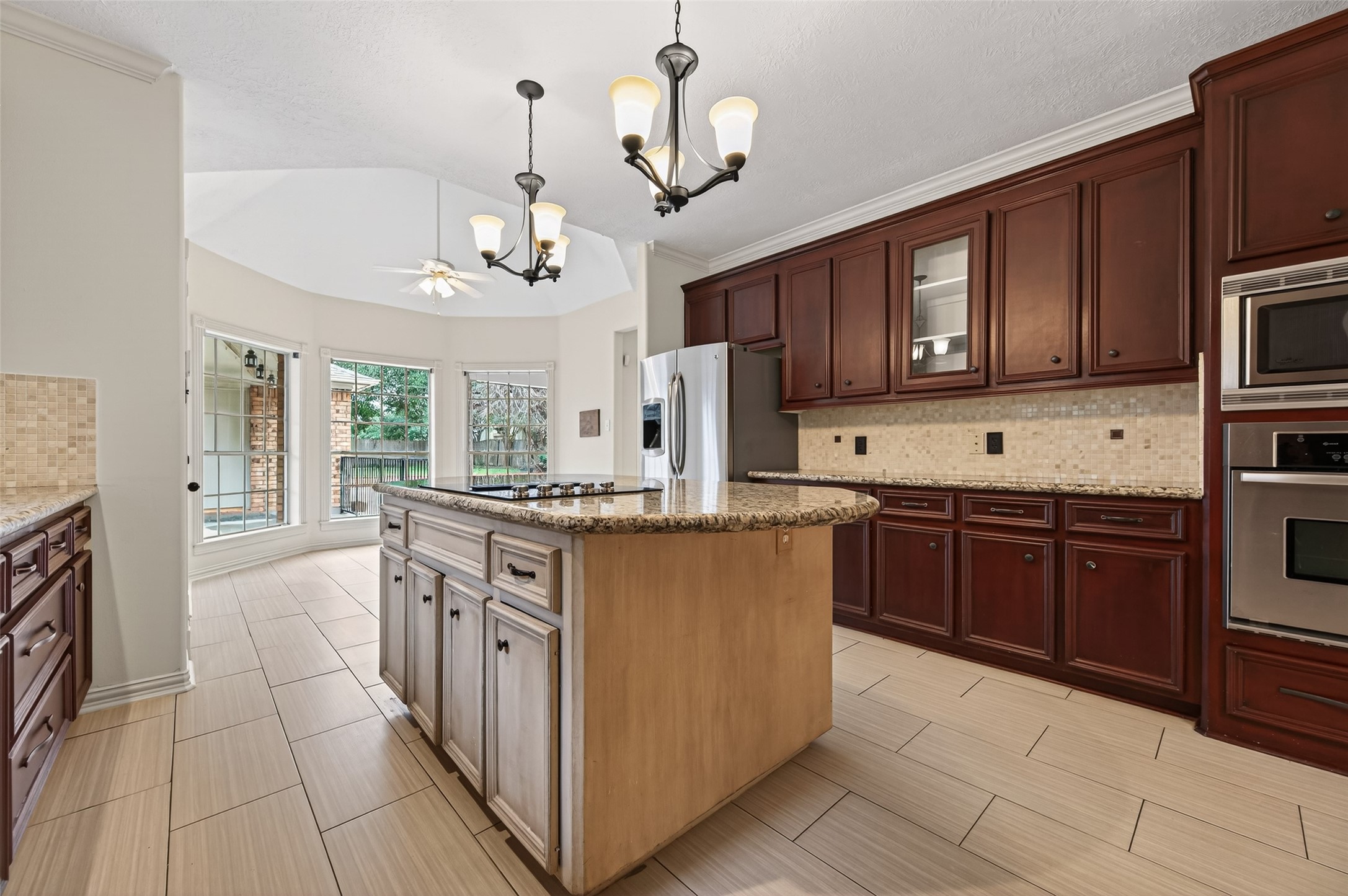 2115 Foreland Drive Houston, TX 77077 - Photo 14 of 50 Lots of counter and cabinet space in this open kitchen