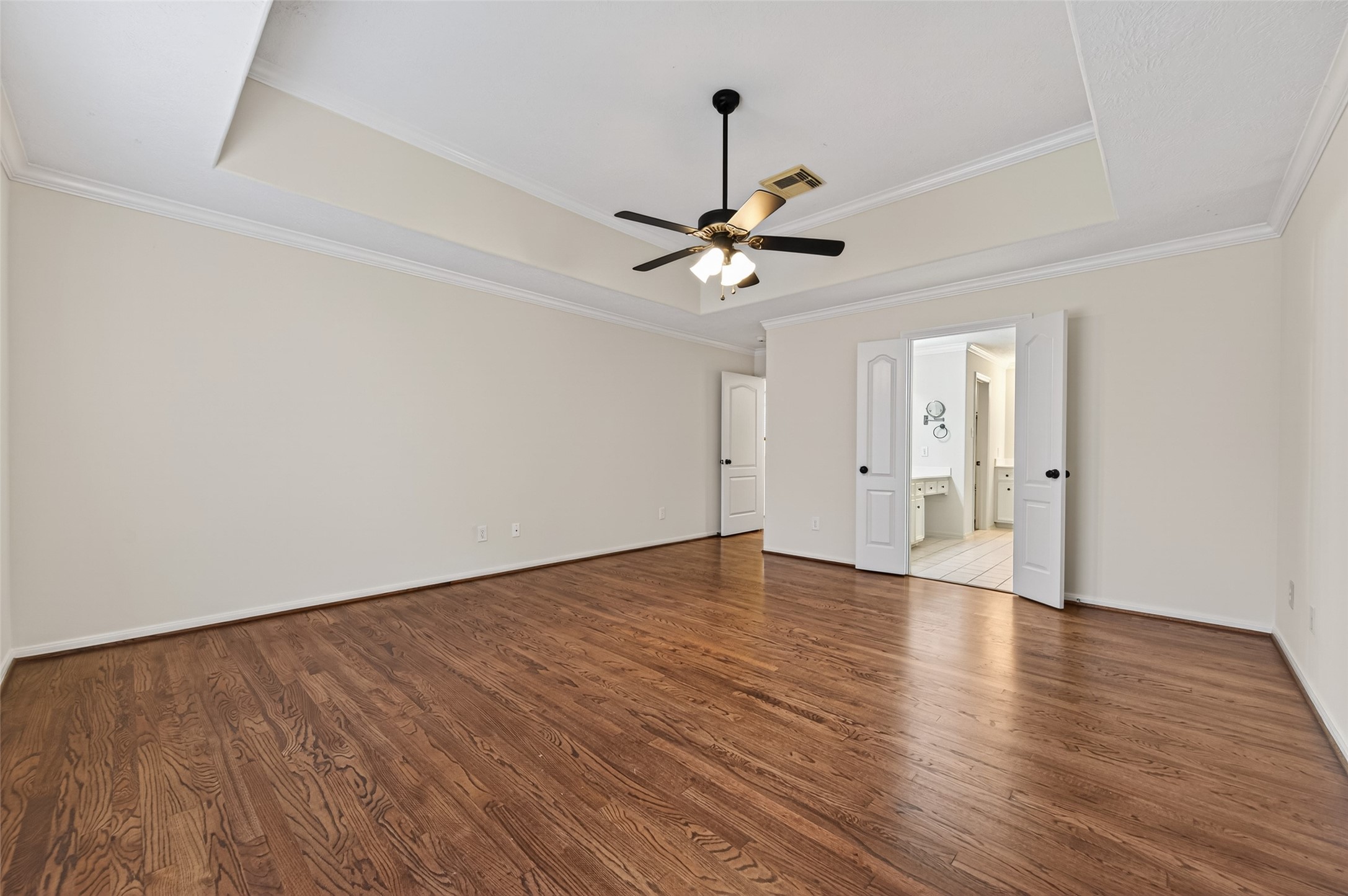 2115 Foreland Drive Houston, TX 77077 - Photo 32 of 50 2nd primary bedroom upstairs