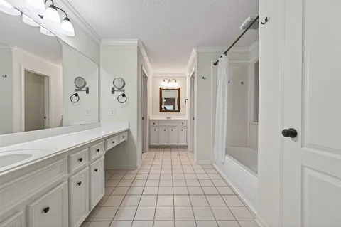 $780,000 | 2115 Foreland Drive, Houston, TX 77077