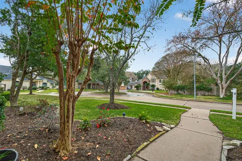 $780,000 | 2115 Foreland Drive, Houston, TX 77077