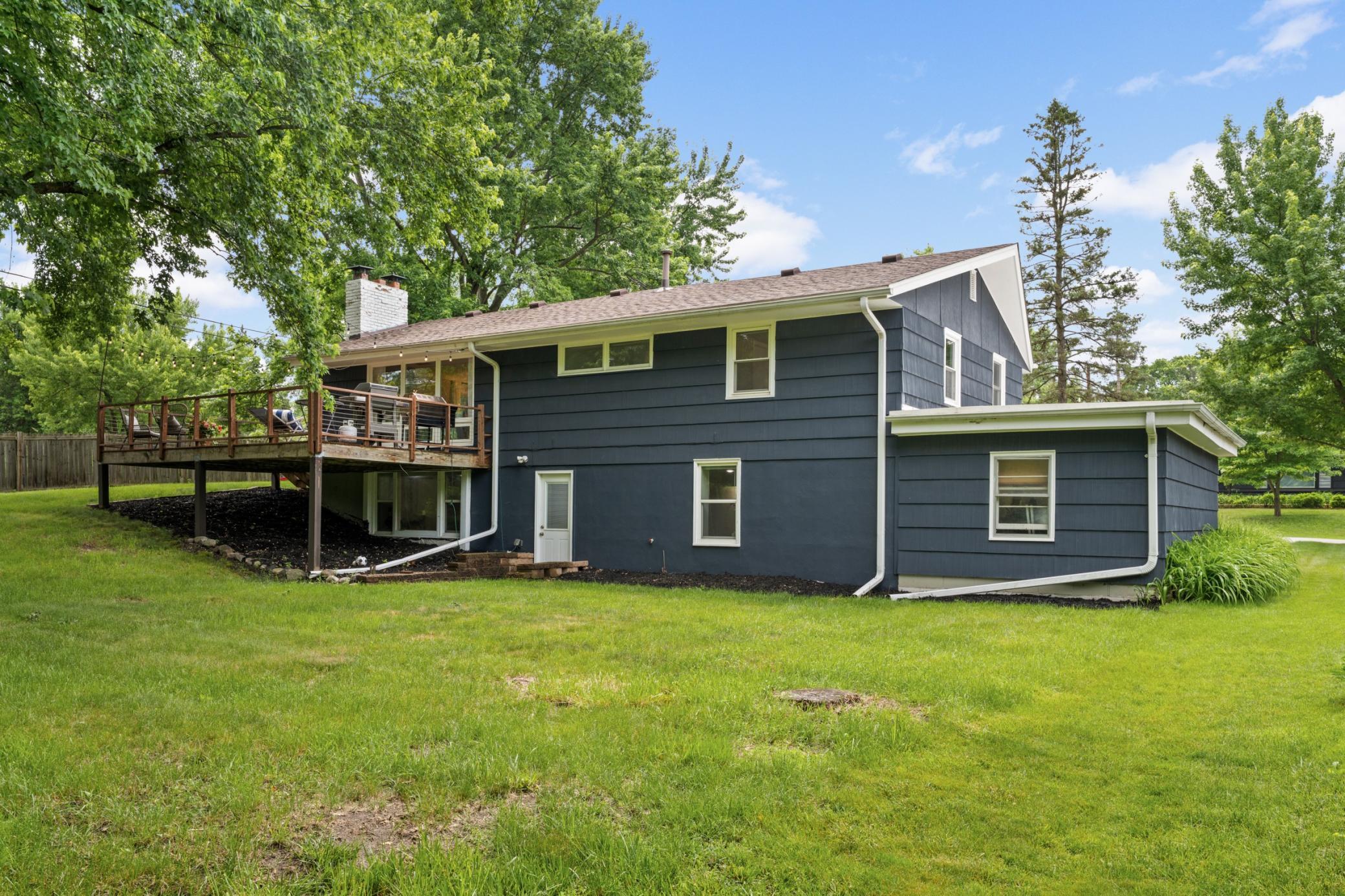 11200 Oakvale Road North Minnetonka, MN 55305 - Photo 29 of 37