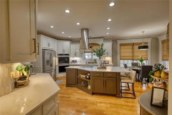 $1,100,000 | 401 St Regis Drive, Oxford, GA 30054