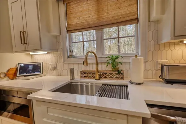 $1,100,000 | 401 St Regis Drive, Oxford, GA 30054