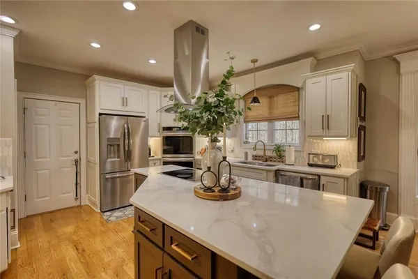 $1,100,000 | 401 St Regis Drive, Oxford, GA 30054