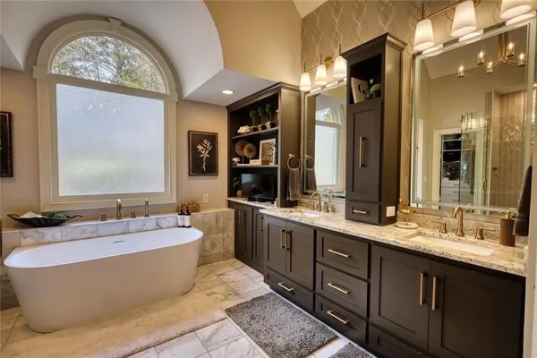 $1,100,000 | 401 St Regis Drive, Oxford, GA 30054