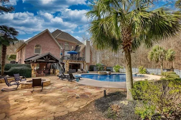 $1,100,000 | 401 St Regis Drive, Oxford, GA 30054