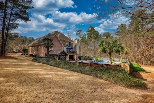 $1,100,000 | 401 St Regis Drive, Oxford, GA 30054