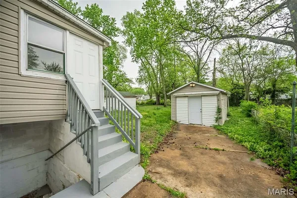 $89,200 | 424 Georgia Avenue, Ferguson, MO 63135