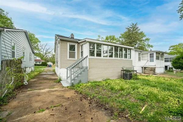 $89,200 | 424 Georgia Avenue, Ferguson, MO 63135