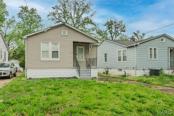 $89,200 | 424 Georgia Avenue, Ferguson, MO 63135