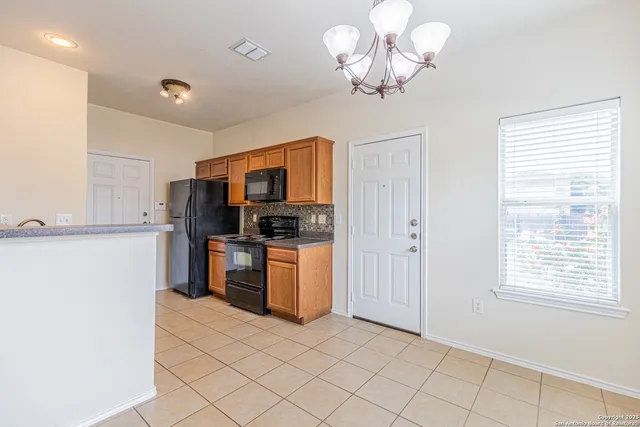 $1,200 | 6403 Heathers Run, San Antonio, TX 78227