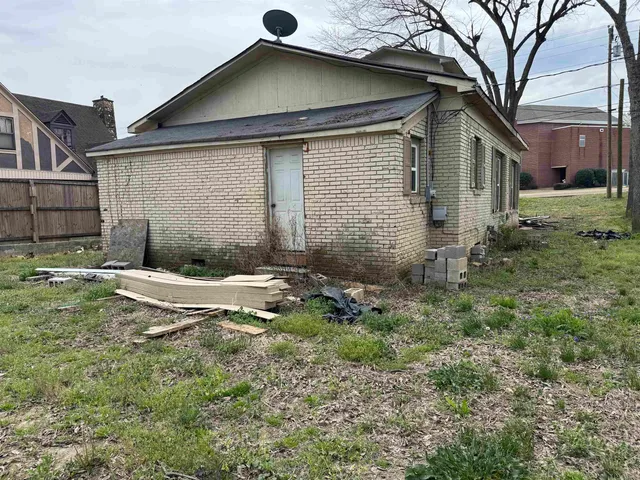 $110,000 | 311 West Court Avenue, Selmer, TN 38375