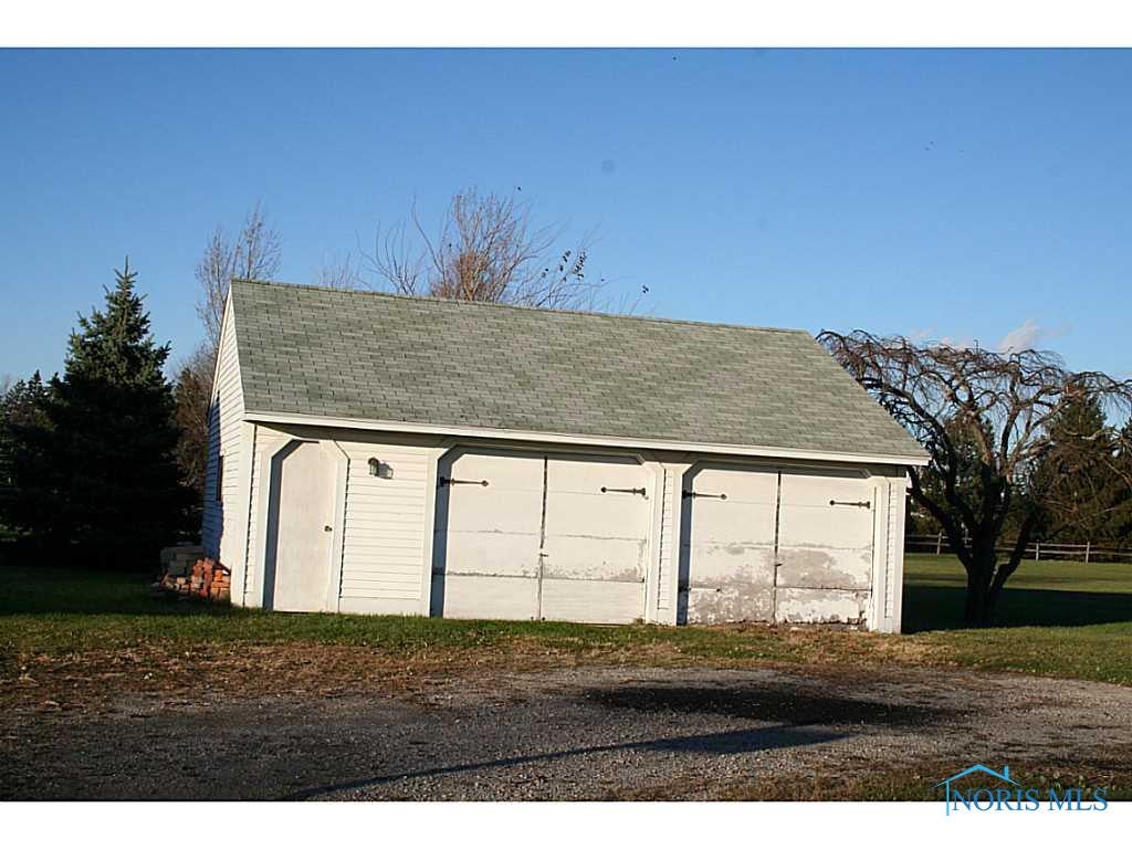 5741 Cedar Point Road Oregon, OH 43616 - Photo 15 of 17 Detached Garage.