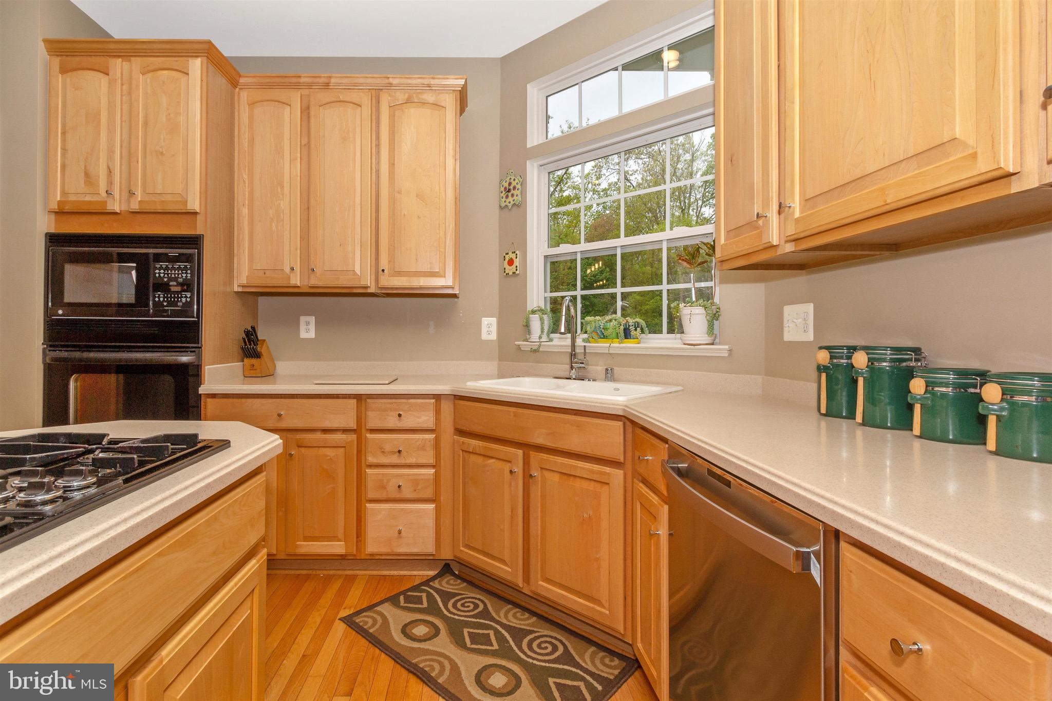 13827 Lullaby Road Germantown, MD 20874 - Photo 18 of 42 Kitchen