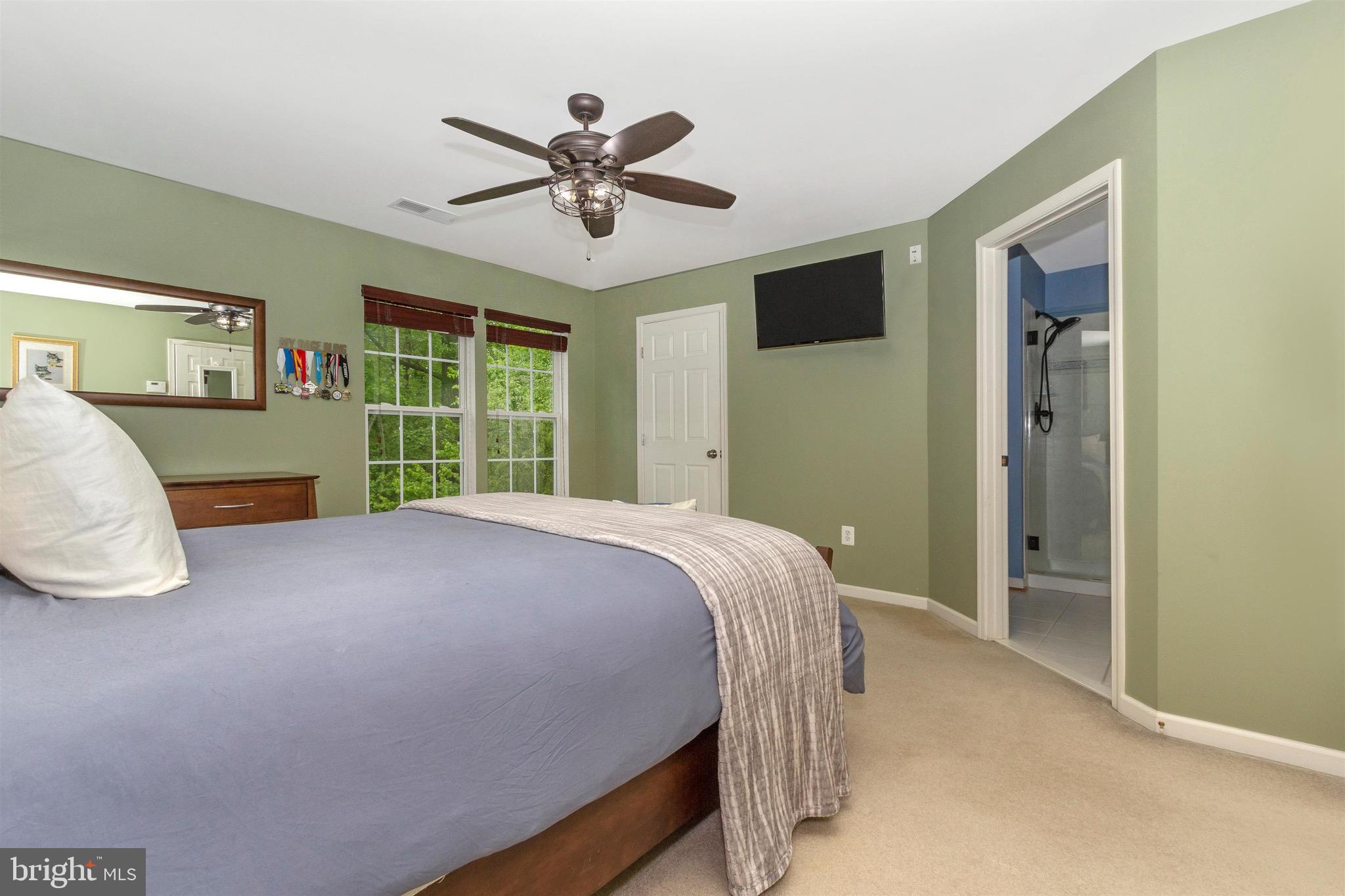 13827 Lullaby Road Germantown, MD 20874 - Photo 22 of 42 Primary Bedroom