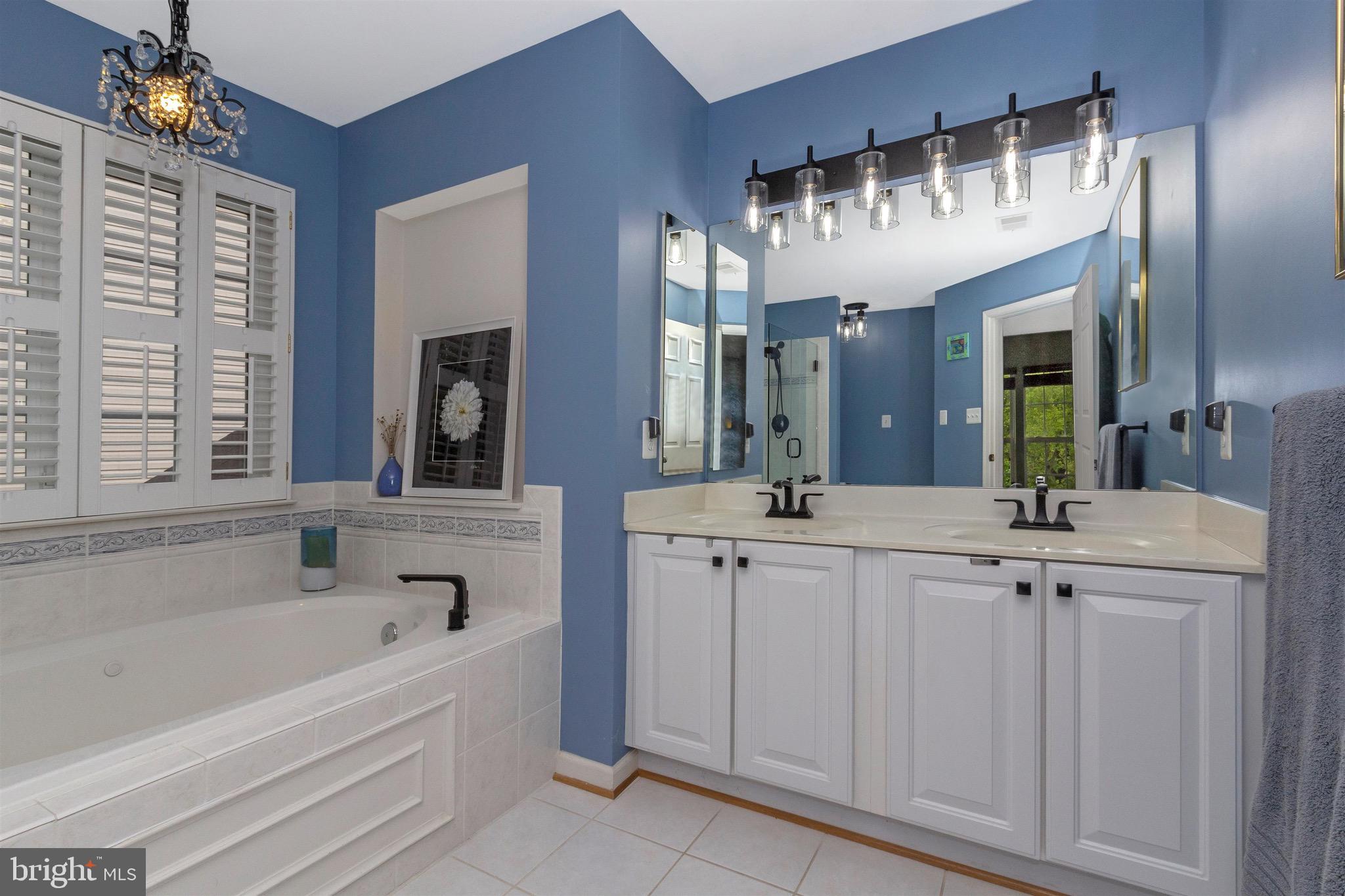 13827 Lullaby Road Germantown, MD 20874 - Photo 26 of 42 Primary Bath