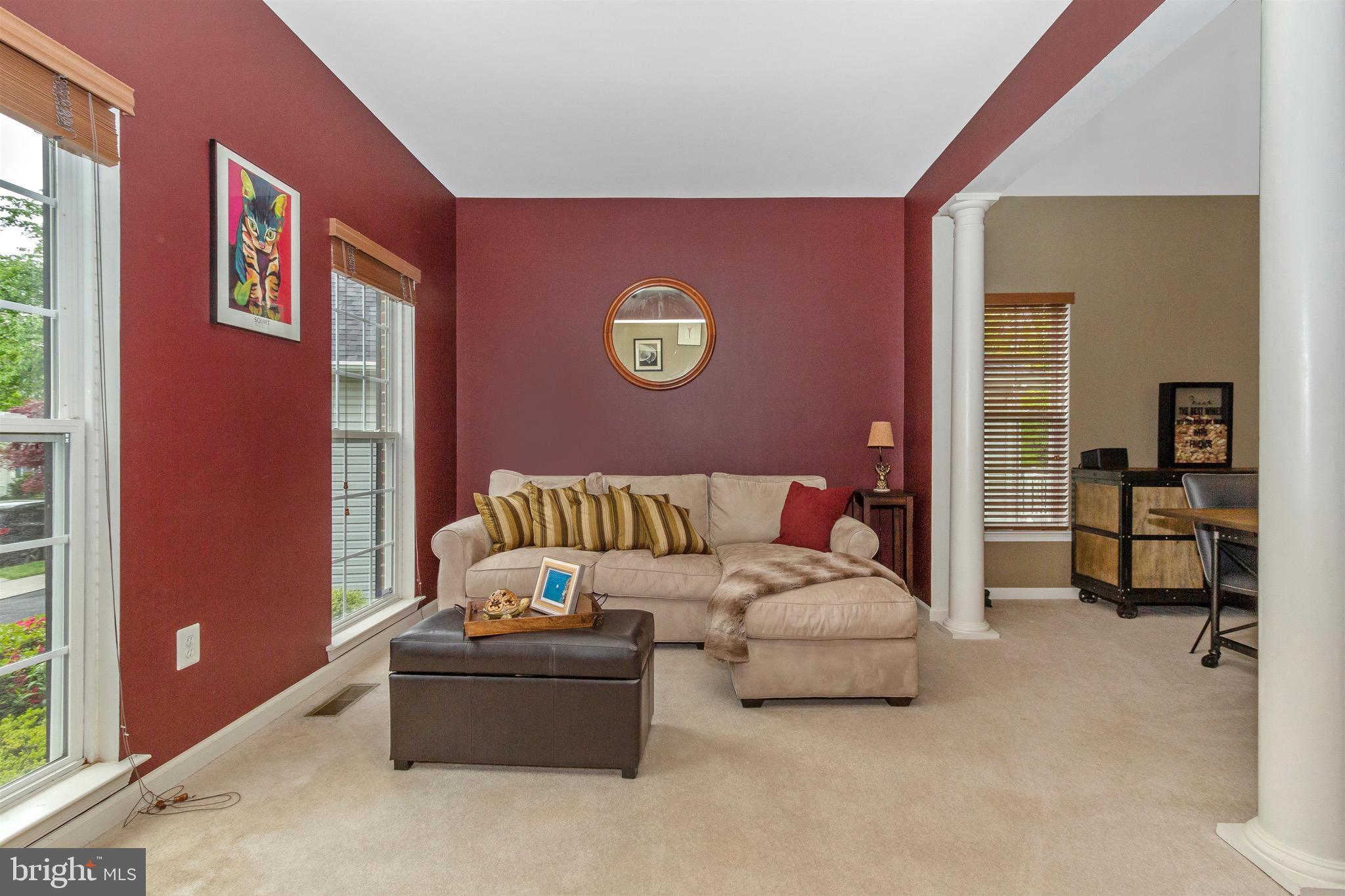 13827 Lullaby Road Germantown, MD 20874 - Photo 3 of 42 Living Room