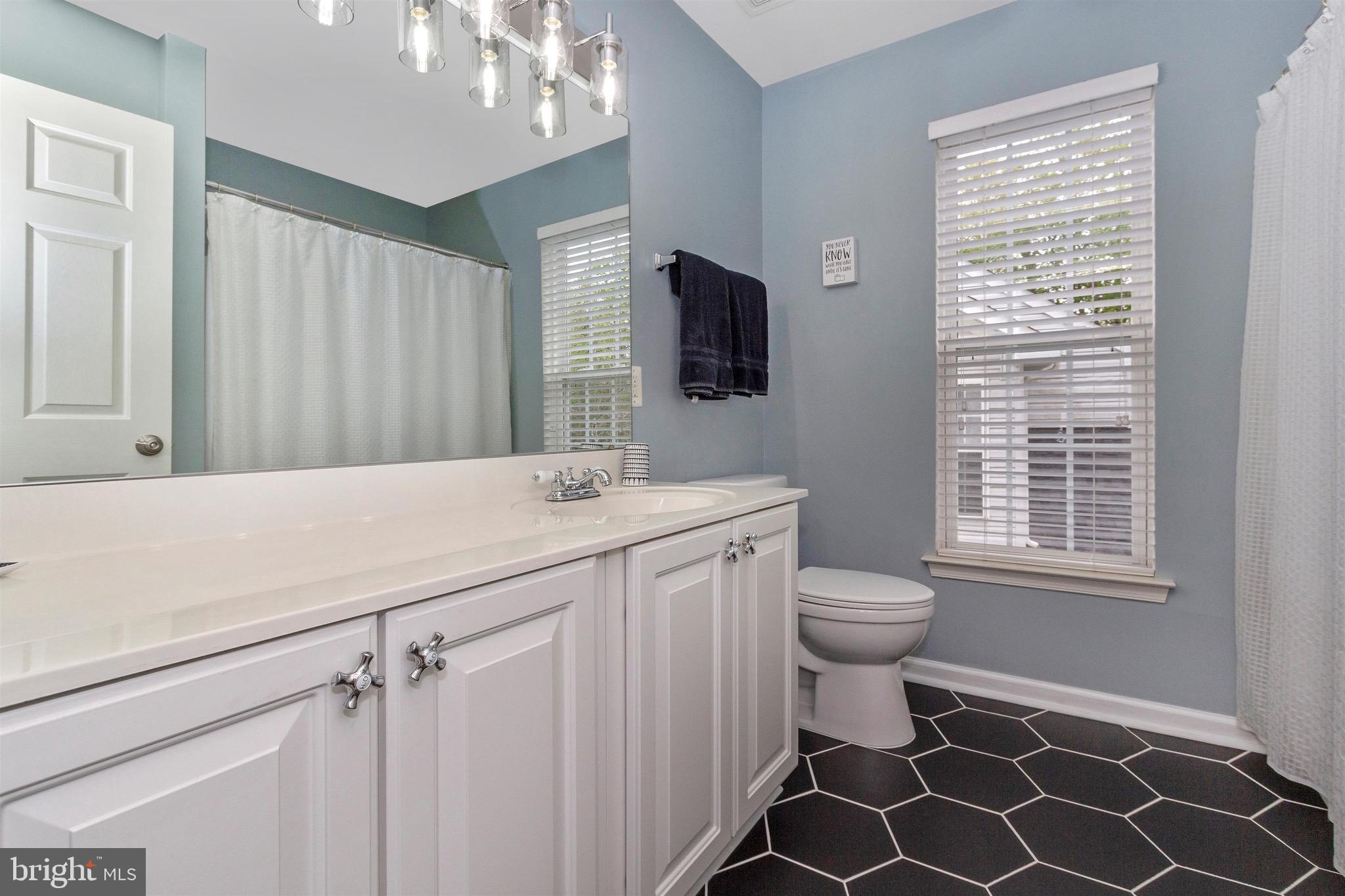 13827 Lullaby Road Germantown, MD 20874 - Photo 31 of 42 Hall Bath