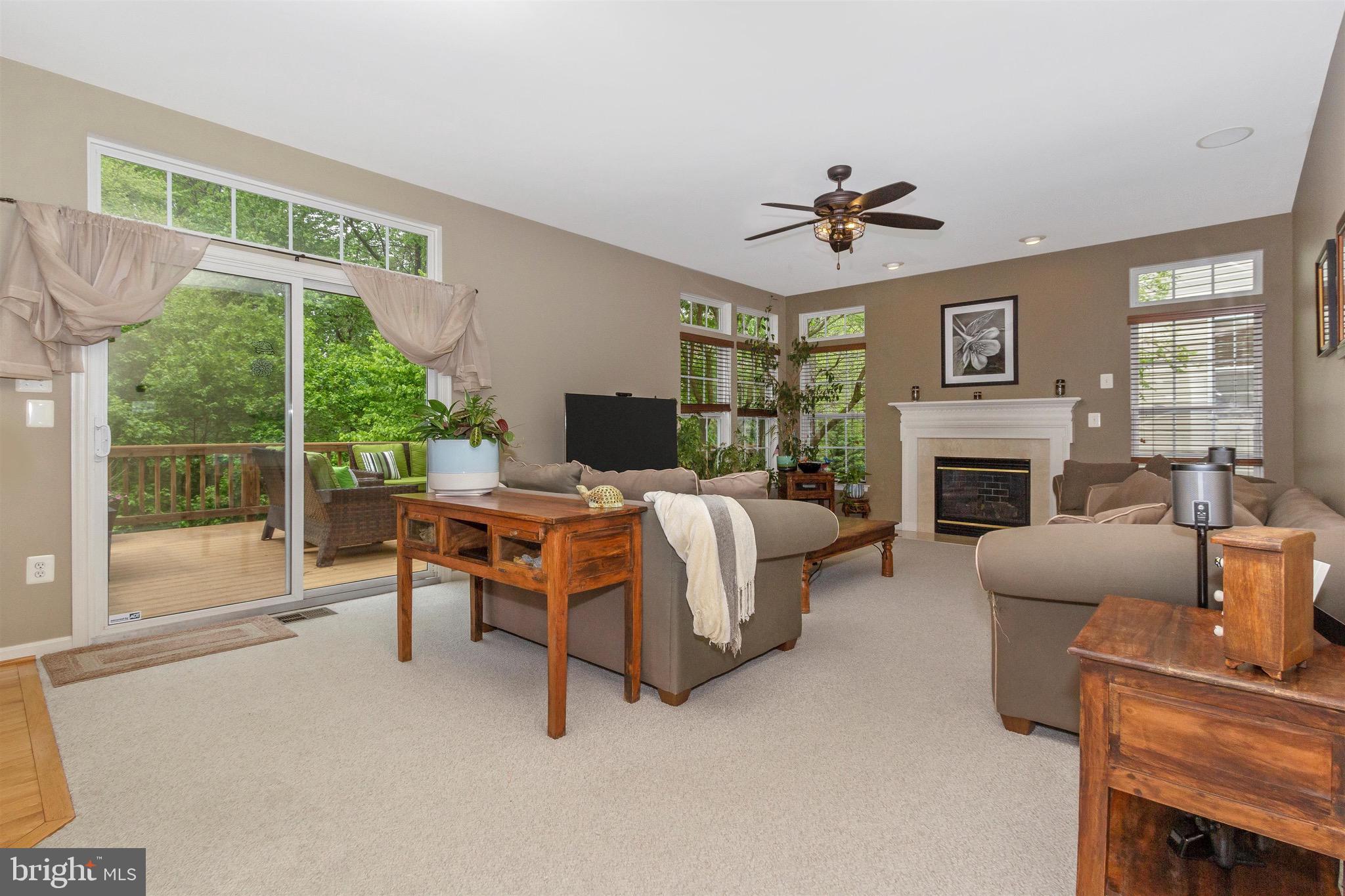 13827 Lullaby Road Germantown, MD 20874 - Photo 9 of 42 Family Room