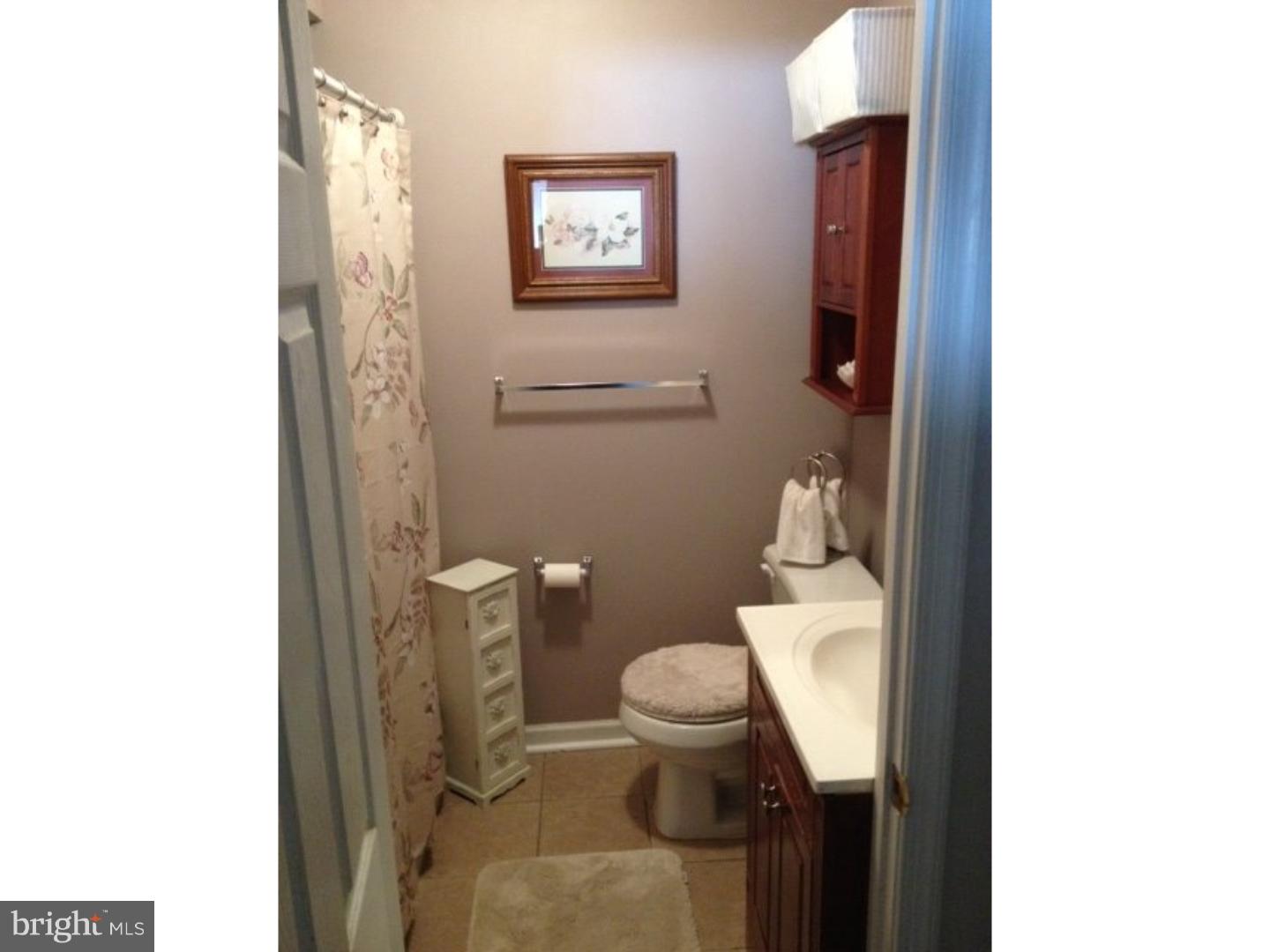 803 Tomlinson Road Philadelphia, PA 19116 - Photo 9 of 17 Bathroom