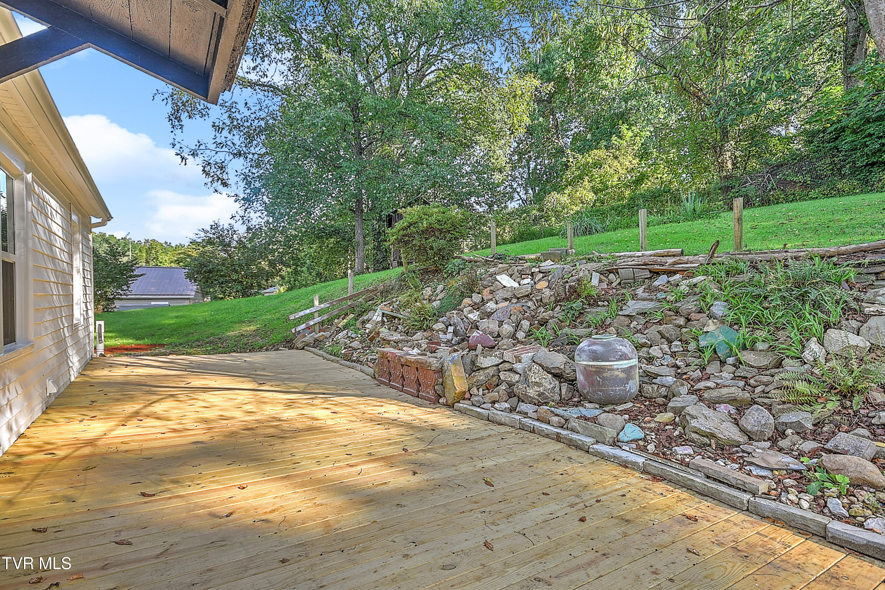 222 Emmett Road Bristol, TN 37620 - Photo 27 of 32 28-print-222 Emmett CP-27