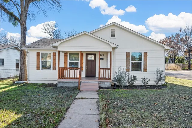 $286,500 | 2924 Live Oak Avenue, Waco, TX 76708