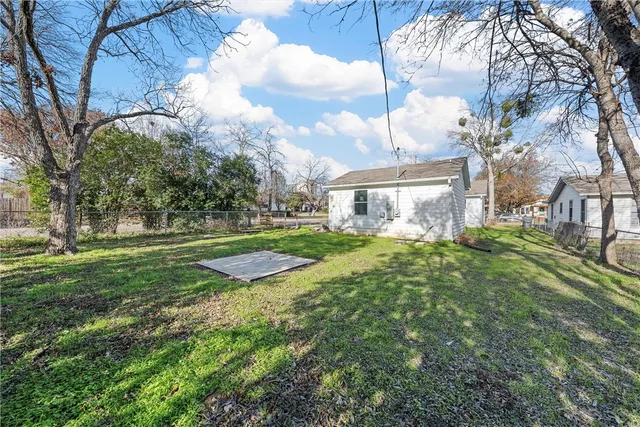$286,500 | 2924 Live Oak Avenue, Waco, TX 76708