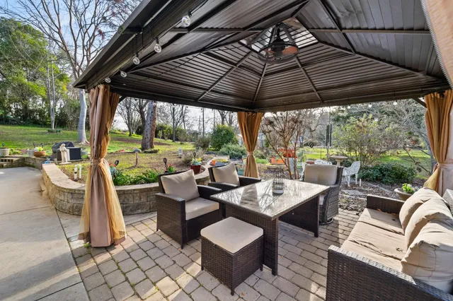 a view of outdoor space yard and patio