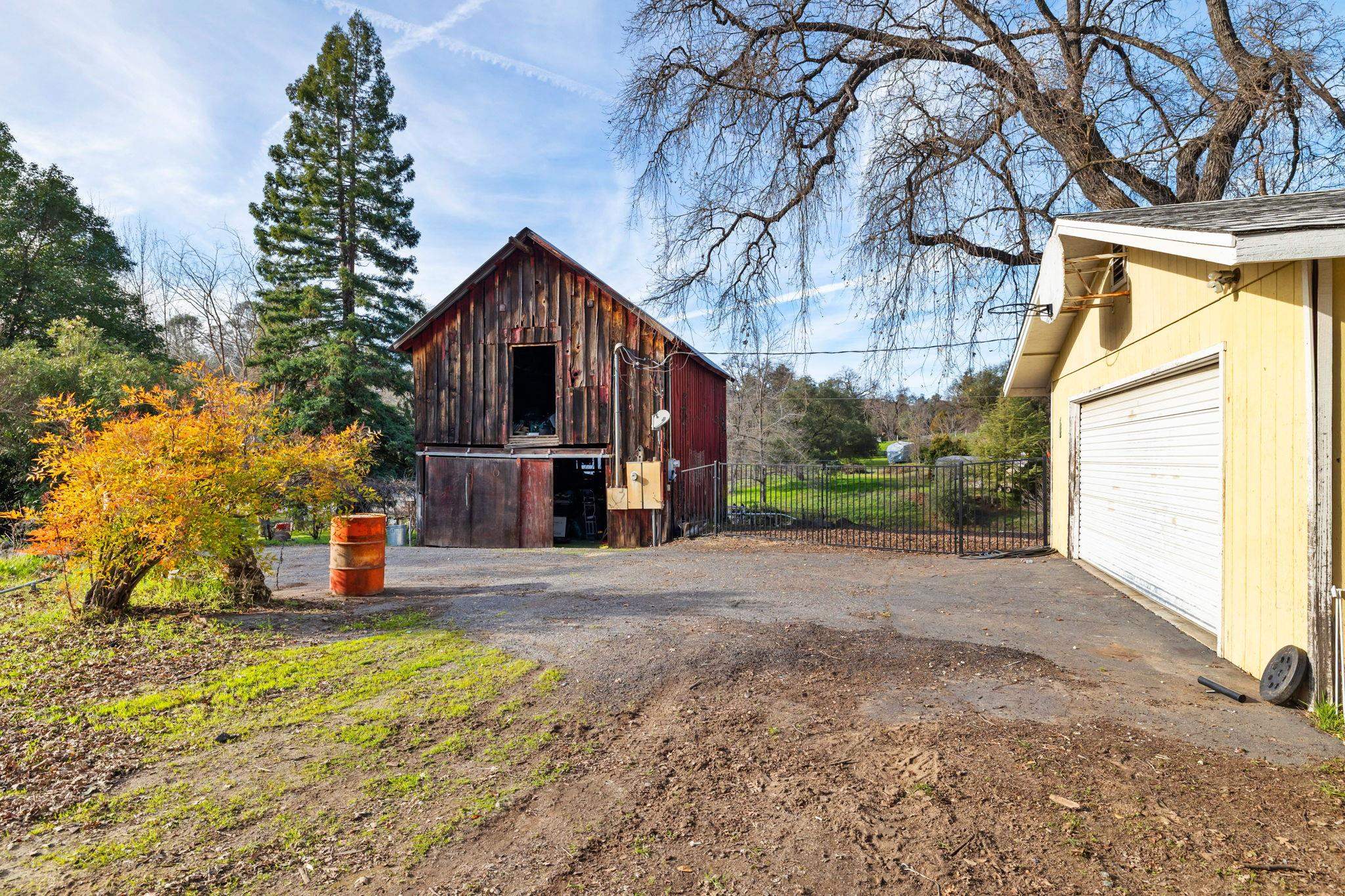 10177 Pulpit Rock Road Jamestown, CA 95327 - Photo 32 of 60 View of barn featuring driveway