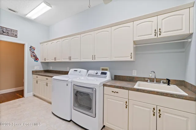 $925,000 | 3031 Southern Oaks Drive, Merritt Island, FL 32952