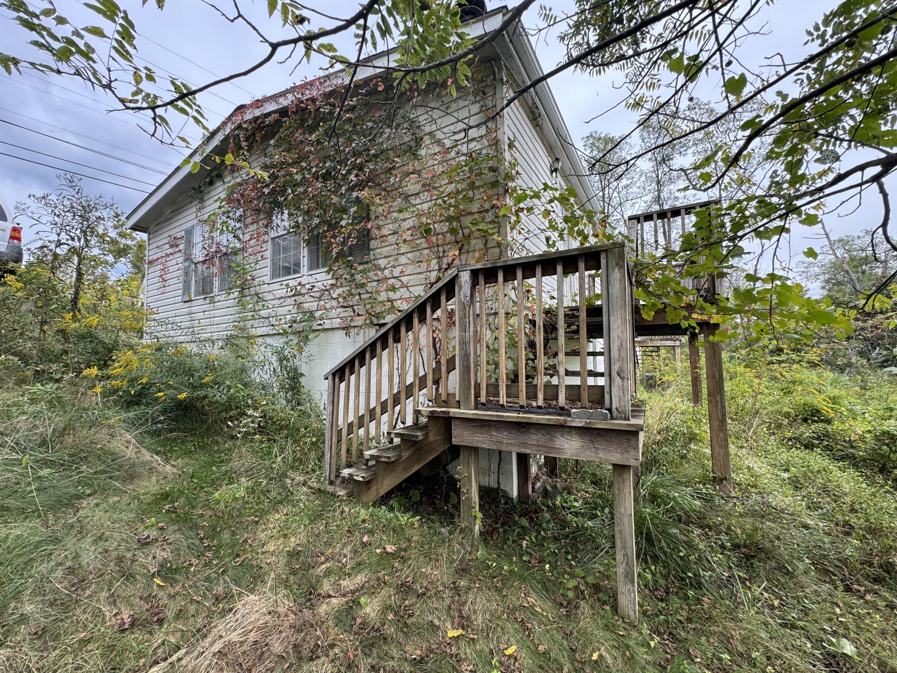 428 Pea Ridge Road Oak Hill, WV 25901 - Photo 2 of 25 Gallery Image 2