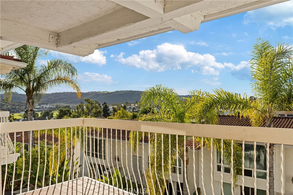 2315 Caringa Way, Unit 51 Carlsbad, CA 92009 - Photo 3 of 41